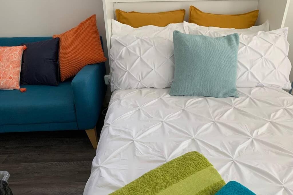 Bournemouth Nr Town Beach Train Coach Shops Lovely Entire Apartment Allows Quiet Good Dogs Екстериор снимка