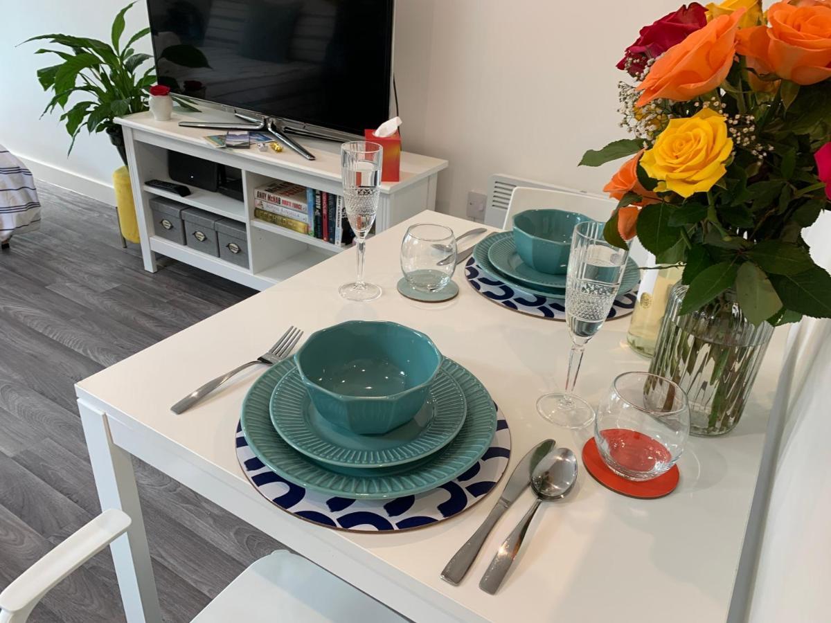 Bournemouth Nr Town Beach Train Coach Shops Lovely Entire Apartment Allows Quiet Good Dogs Екстериор снимка