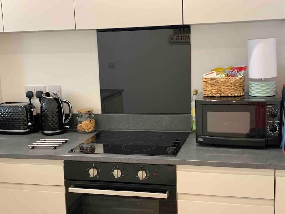 Bournemouth Nr Town Beach Train Coach Shops Lovely Entire Apartment Allows Quiet Good Dogs Екстериор снимка